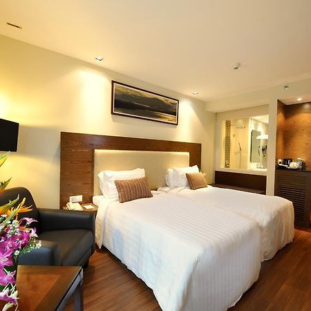 קוטה קינבלו Grand Borneo Hotel מראה חיצוני תמונה