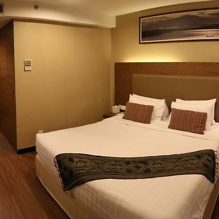 קוטה קינבלו Grand Borneo Hotel מראה חיצוני תמונה