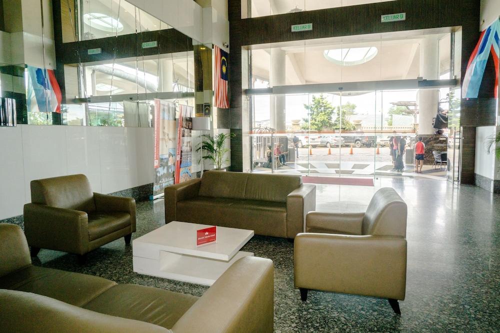 קוטה קינבלו Grand Borneo Hotel מראה חיצוני תמונה