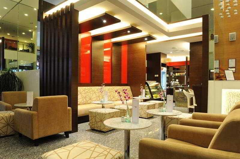 קוטה קינבלו Grand Borneo Hotel מראה חיצוני תמונה