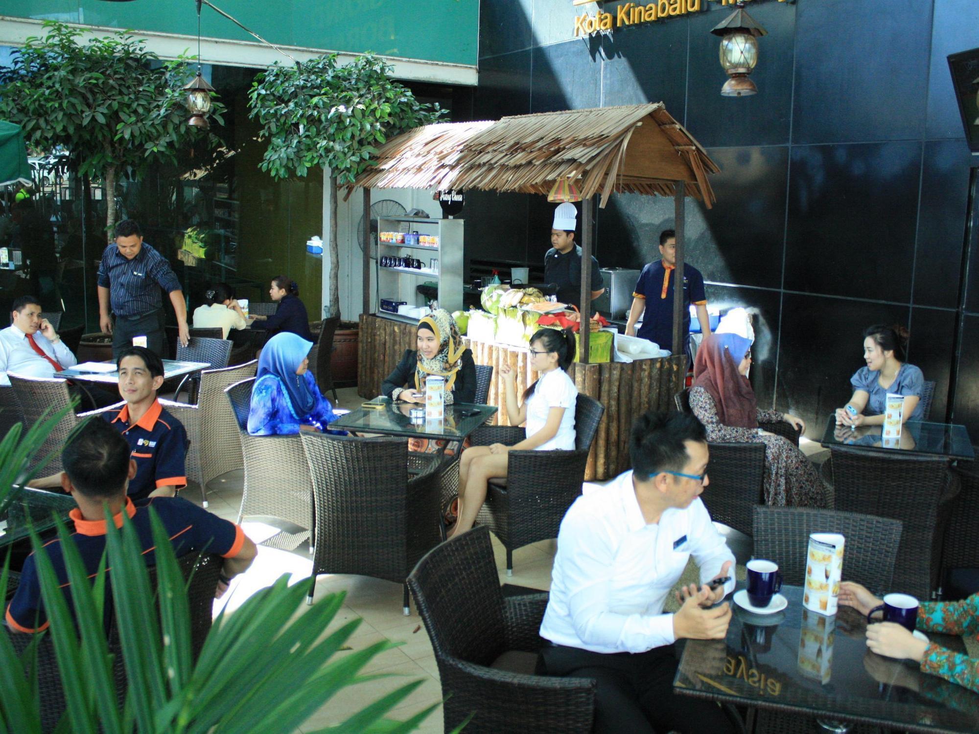 קוטה קינבלו Grand Borneo Hotel מראה חיצוני תמונה