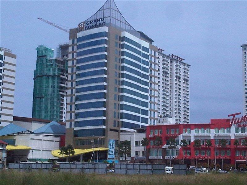 קוטה קינבלו Grand Borneo Hotel מראה חיצוני תמונה