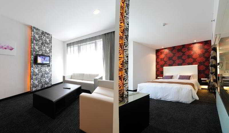 קוטה קינבלו Grand Borneo Hotel מראה חיצוני תמונה