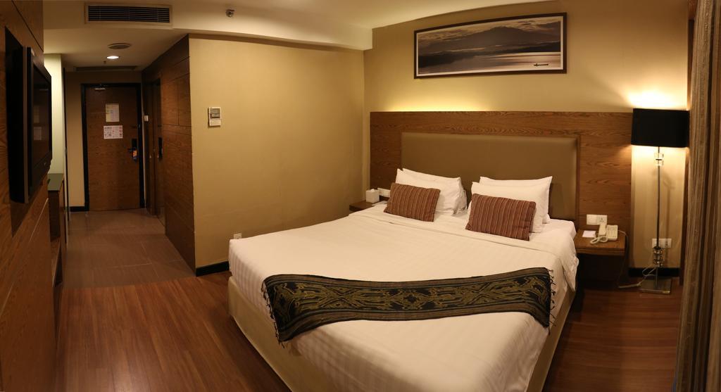 קוטה קינבלו Grand Borneo Hotel מראה חיצוני תמונה