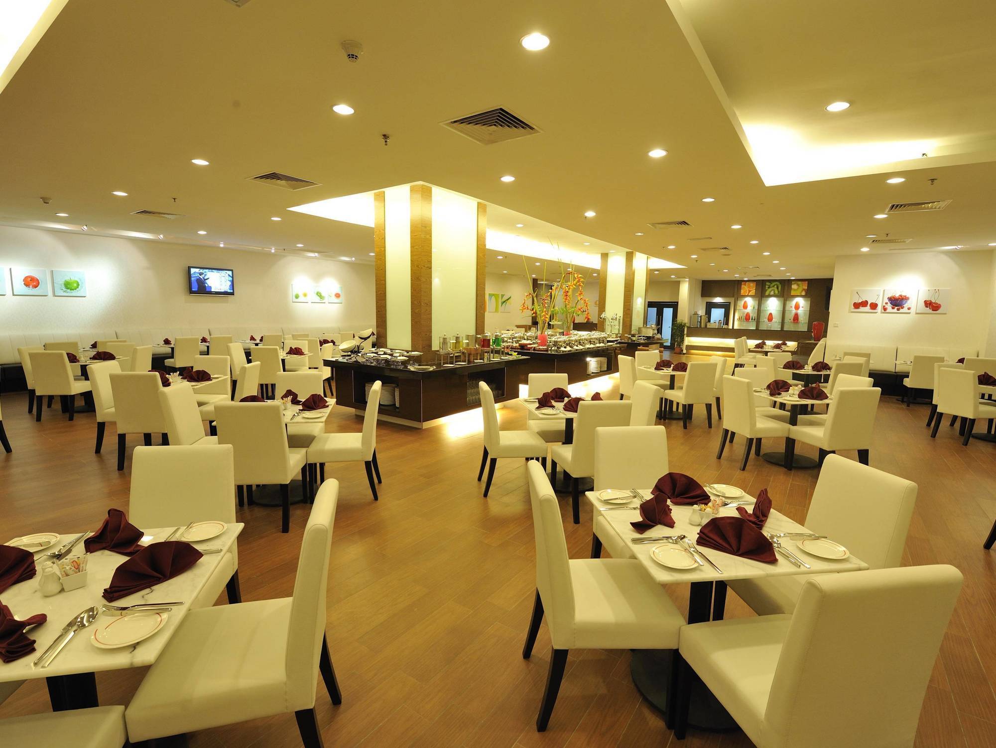 קוטה קינבלו Grand Borneo Hotel מראה חיצוני תמונה