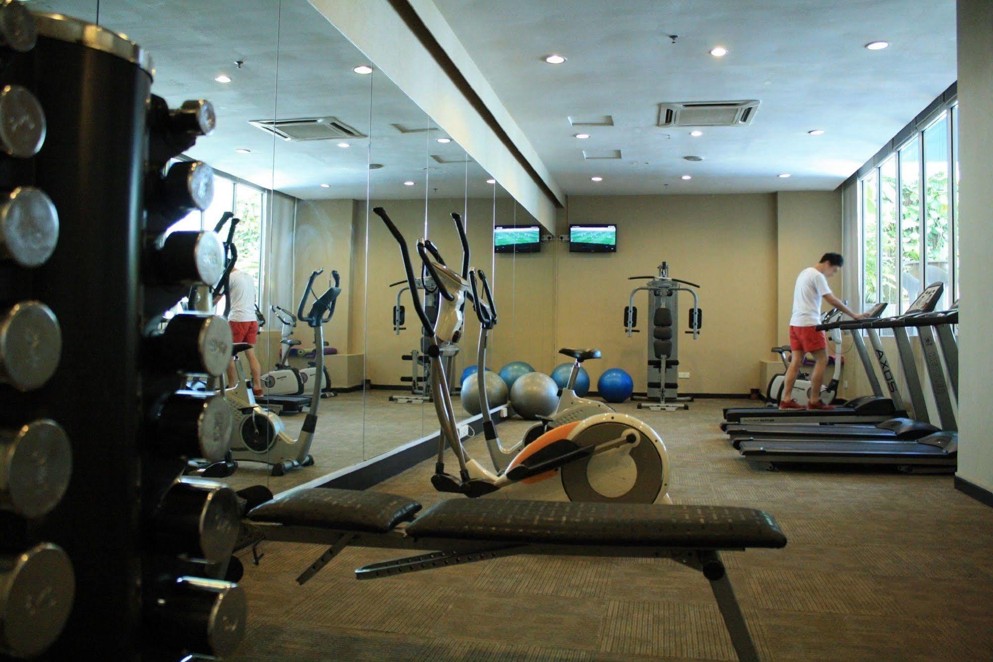 קוטה קינבלו Grand Borneo Hotel מראה חיצוני תמונה
