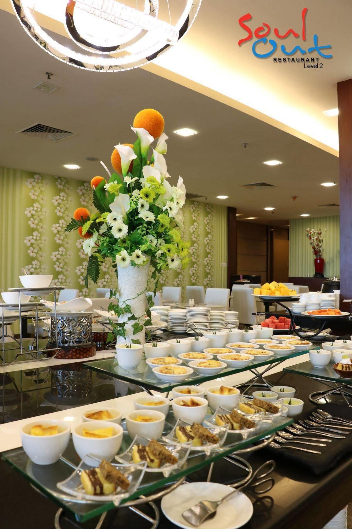 קוטה קינבלו Grand Borneo Hotel מראה חיצוני תמונה