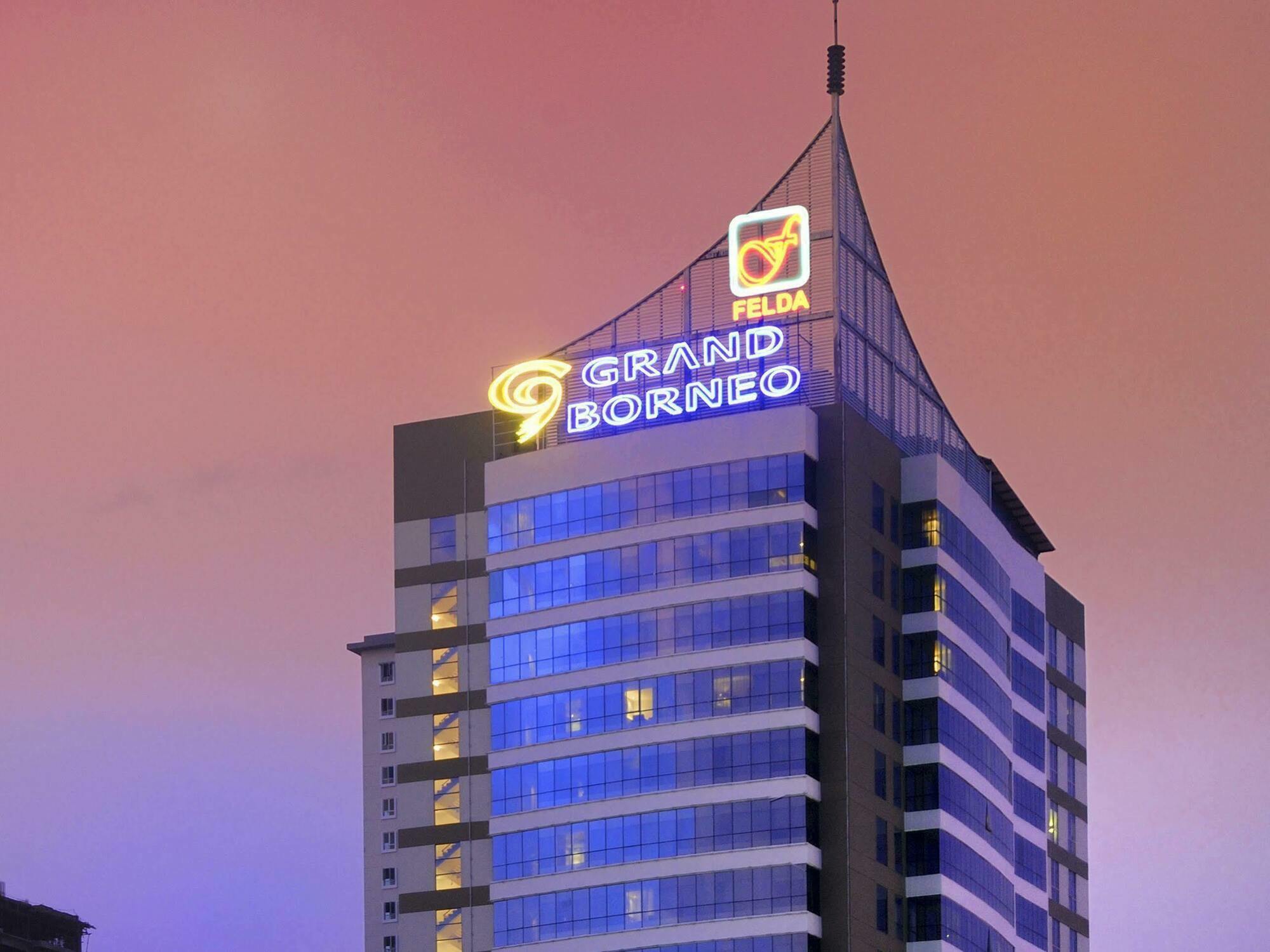 קוטה קינבלו Grand Borneo Hotel מראה חיצוני תמונה
